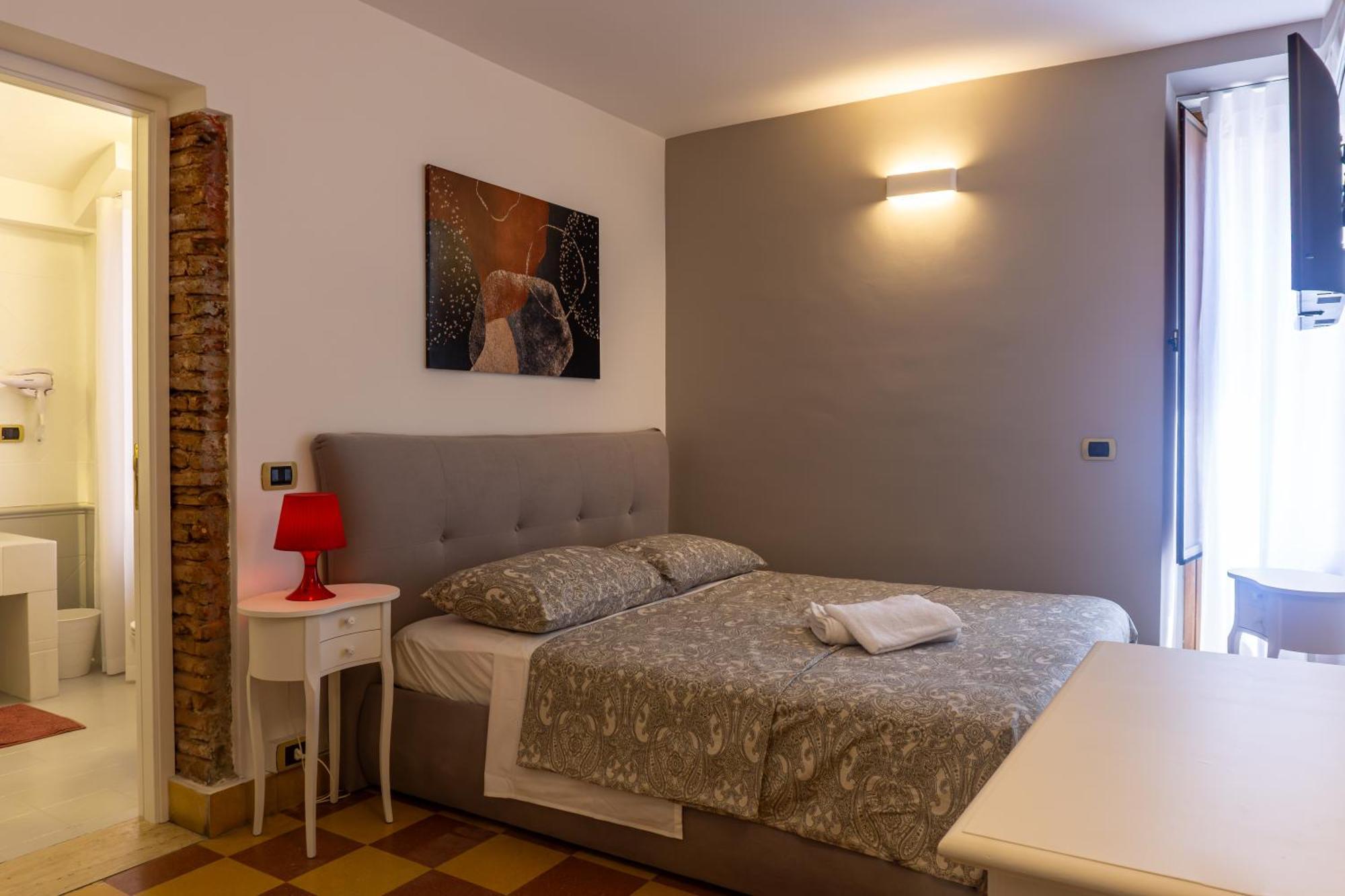 Mi Tu Apartments *
